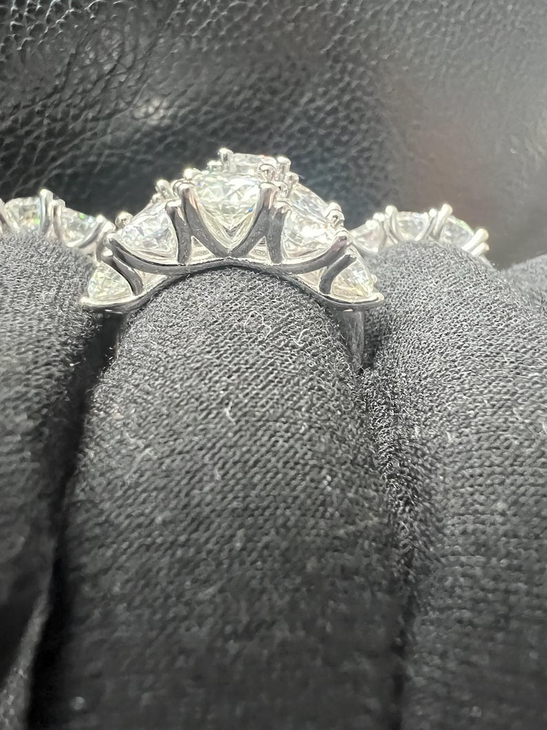 PENTABLING 3.6ctw Moissanite Ring