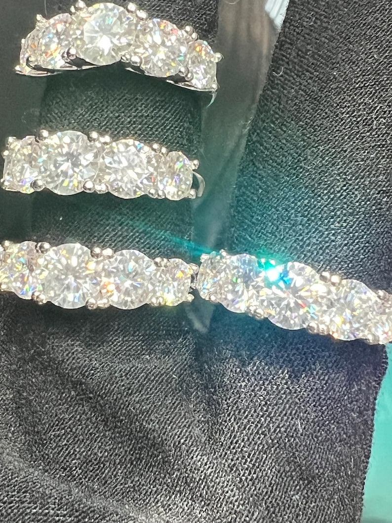 PENTABLING 3.6ctw Moissanite Ring