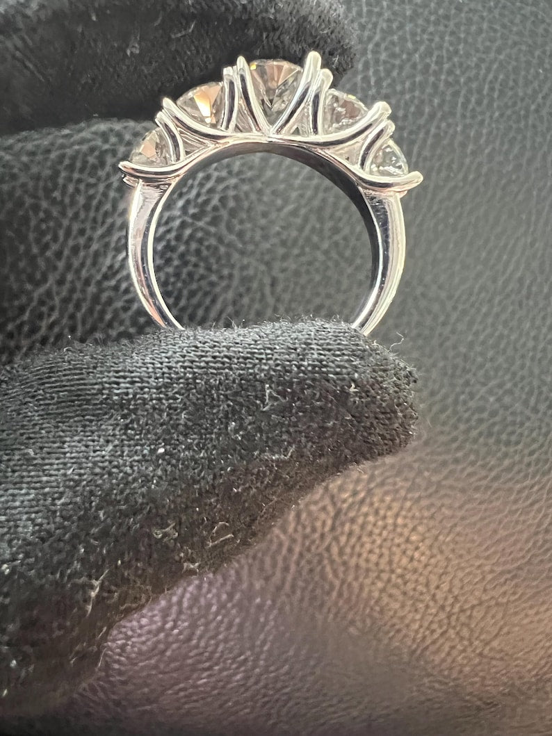 PENTABLING 3.6ctw Moissanite Ring