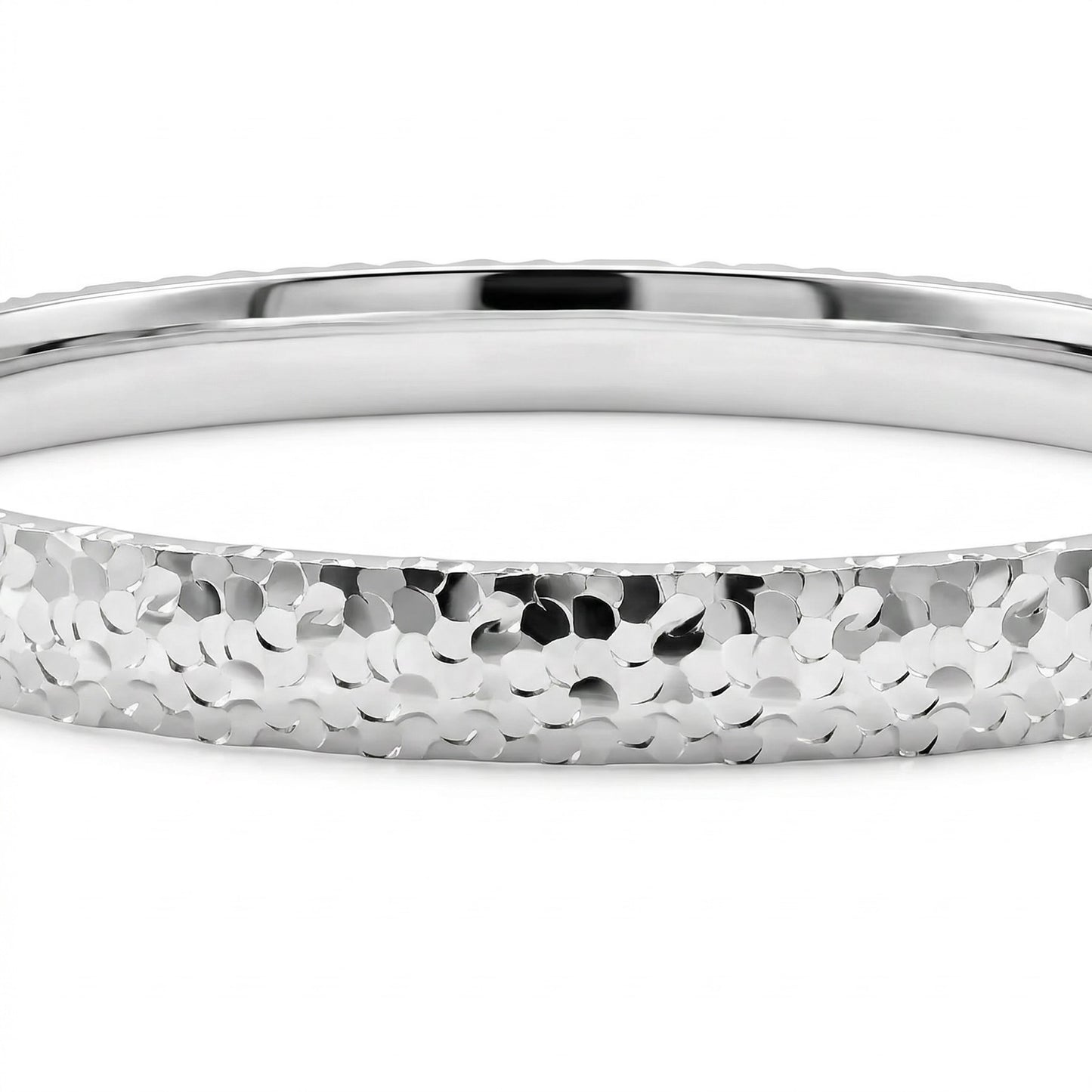 Close-up of Mermaid Scale bangle revealing intricate hand-crafted mermaid scale detail in 925 sterling silver.